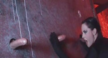 phim sex không che vietsub Công Kisscat hút và được âm phim sex hay hộ của cô fucked trên thảm.